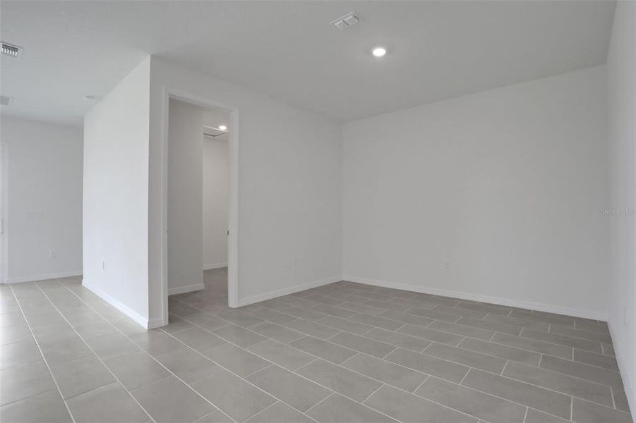 Spacious, unfurnished interior of a new home in Turnleaf, Punta Gorda (Image 17).