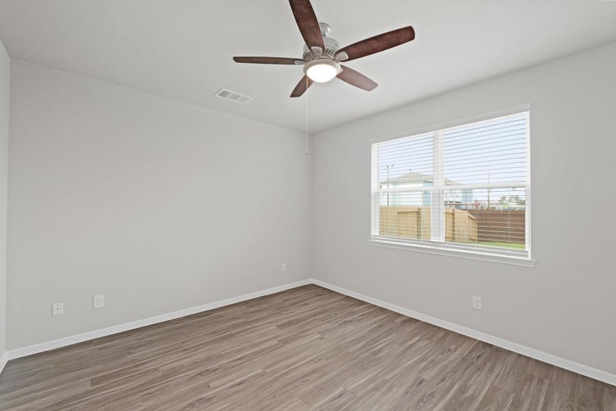 Spacious, unfurnished interior of a new home in Bammel Oaks, Houston (Image 13). Spacious, unfurnished interior of a new home in Bammel Oaks, Houston (Image 13).