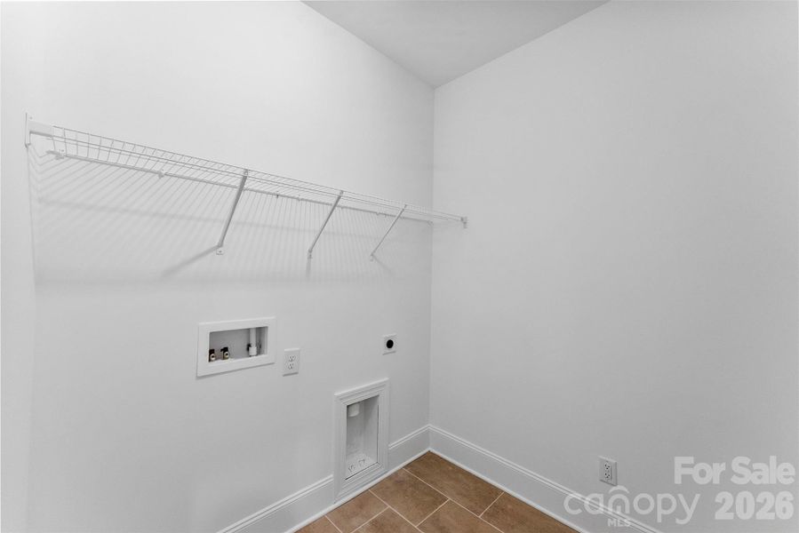 Spacious, unfurnished interior of a new home in The Courtyards on New Hope, Gastonia (Image 23). Spacious, unfurnished interior of a new home in The Courtyards on New Hope, Gastonia (Image 23).