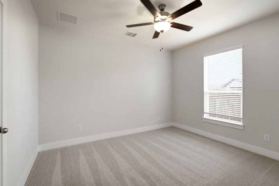 Spacious, unfurnished interior of a new home in Sanctuary, Salado (Image 27).