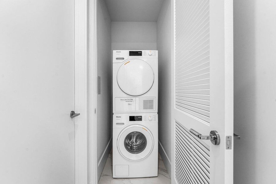 028-220LakeShoreDrive-1415-LakePark-FL-3