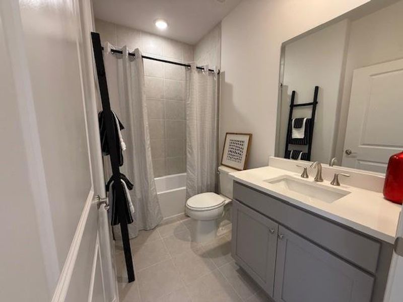 Furnished interior view inside a new home in Echols Farm, Hiram (Image 26).