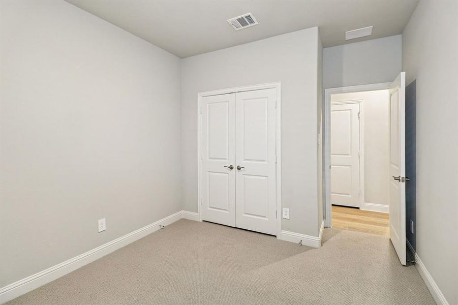 Spacious, unfurnished interior of a new home in Lakehaven - Premier Series, Farmersville (Image 19).