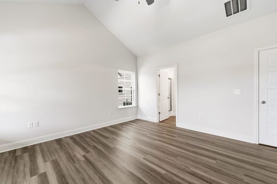 Spacious, unfurnished interior of a new home in Sullivans Reserve, Walkertown (Image 35).