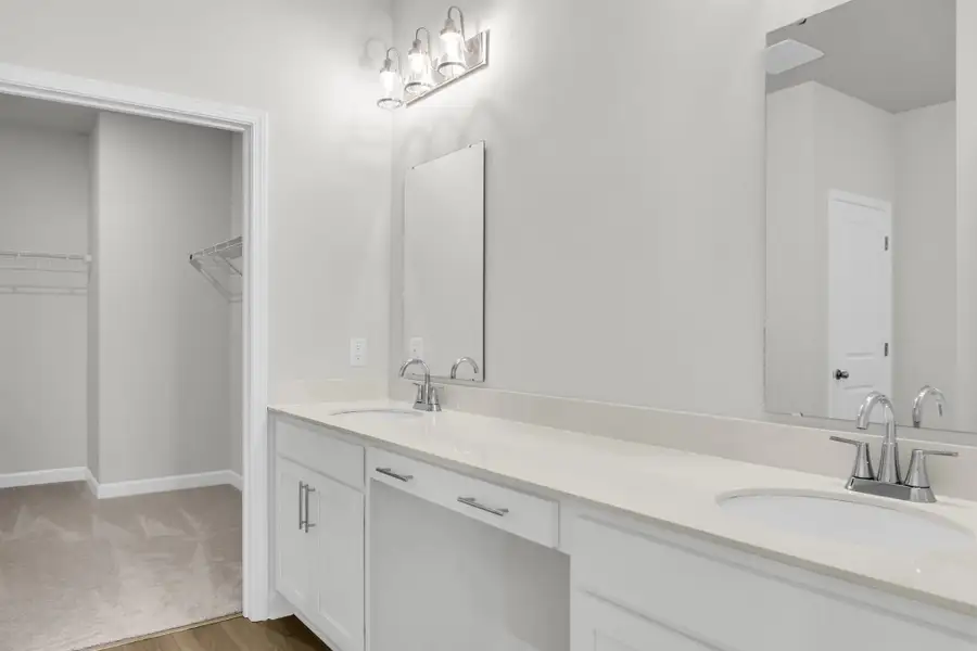 Similar Harrison floorplan. Features and finishes may vary. Similar Harrison floorplan. Features and finishes may vary.