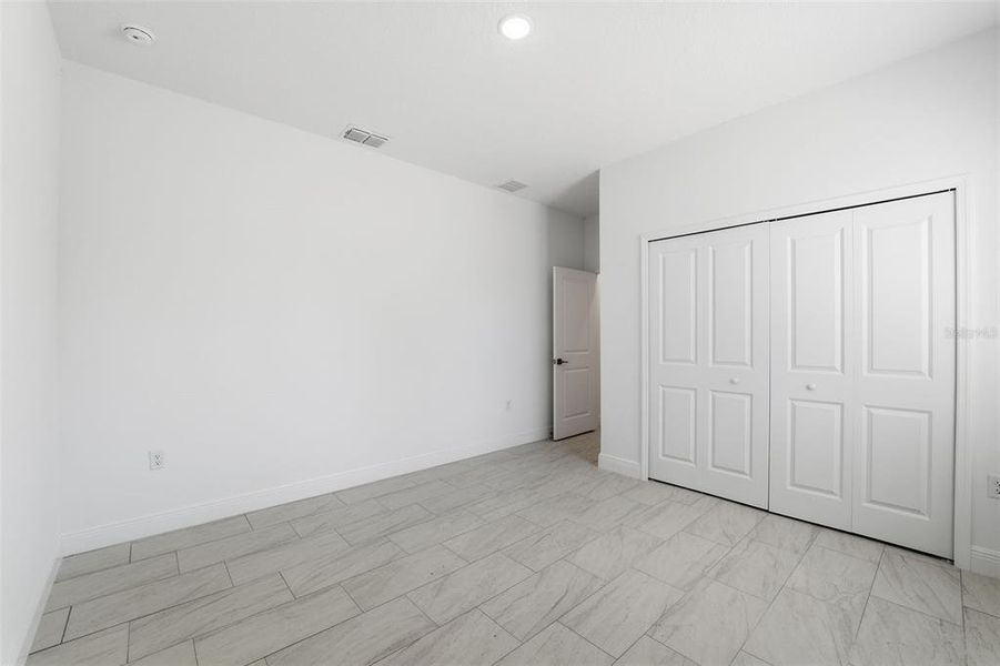 Spacious, unfurnished interior of a new home in , Ocala (Image 31).