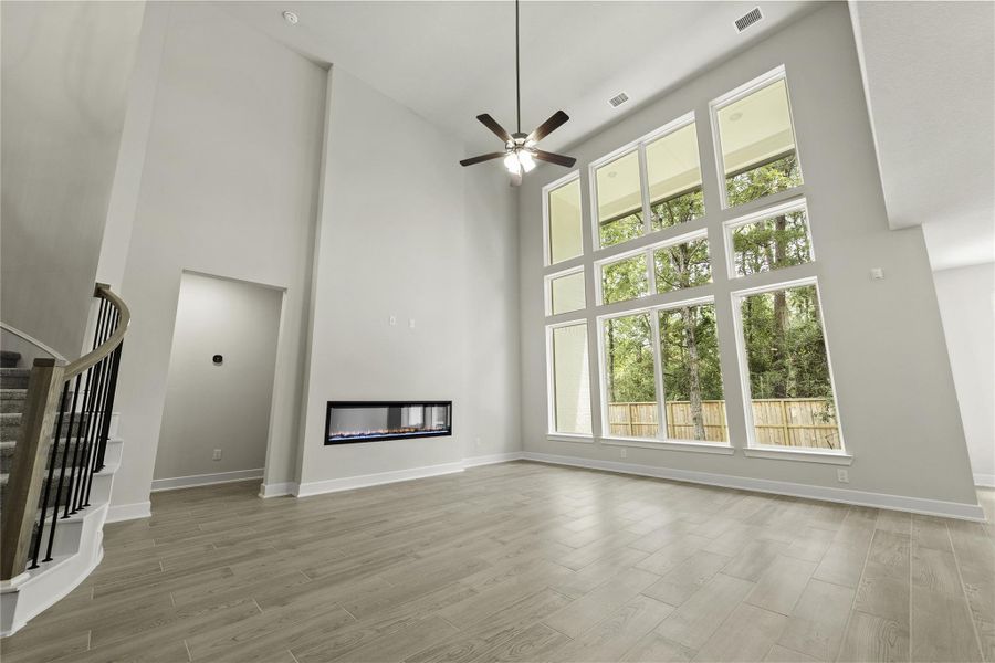 Representative image. Features, specifications, selections and colors may vary. Representative image. Features, specifications, selections and colors may vary.