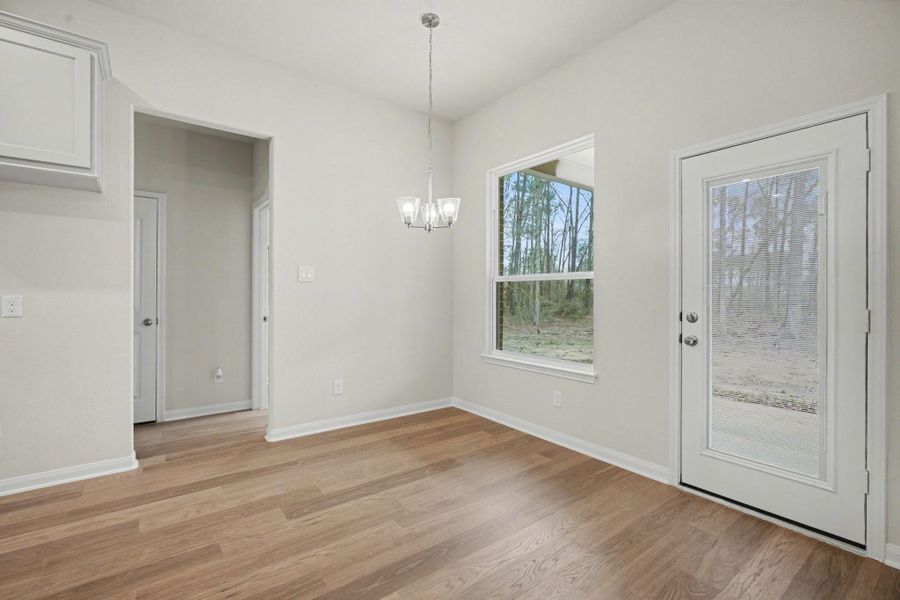 Spacious, unfurnished interior of a new home in Encino Estates, Dayton (Image 17).