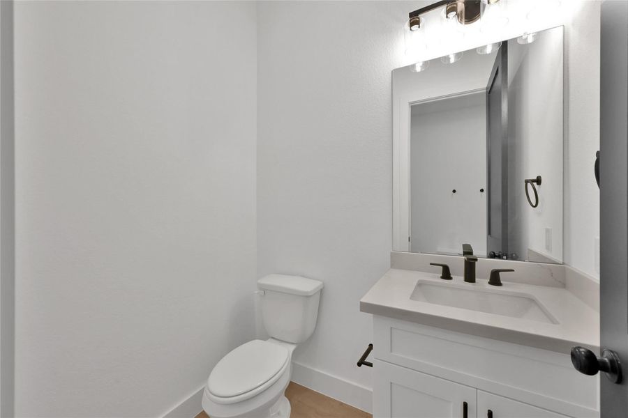 Furnished interior view inside a new home in , Magnolia (Image 7).