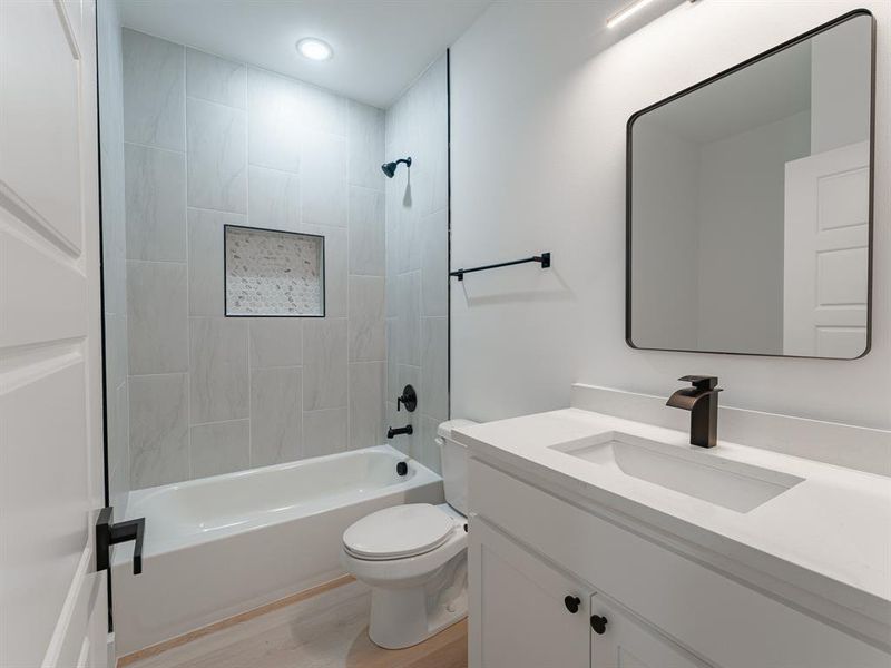 Furnished interior view inside a new home in , Dallas (Image 13).