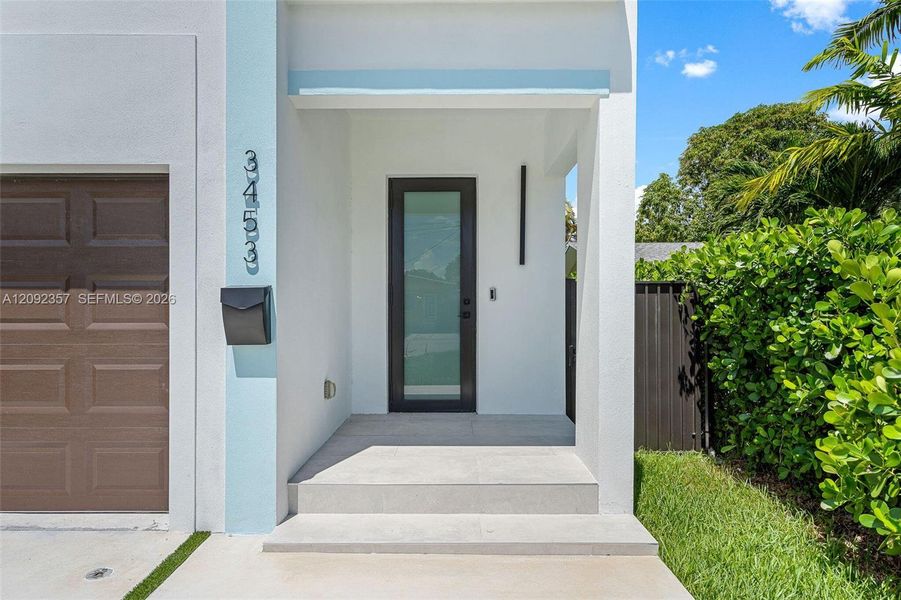 Exterior details and patio area of a home in , Miami (Image 22).