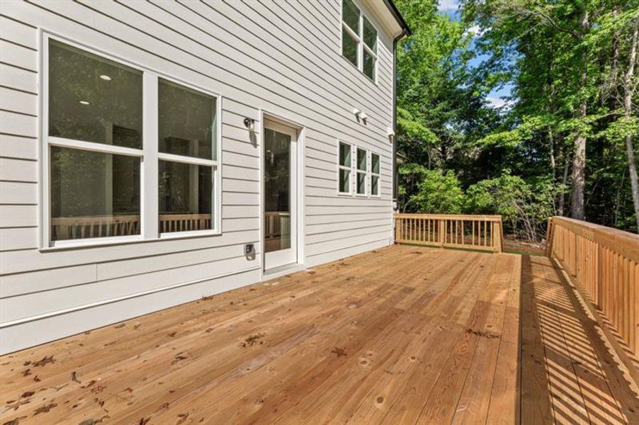 Exterior details and patio area of a home in White Post on Lake Lanier, Gainesville (Image 20).