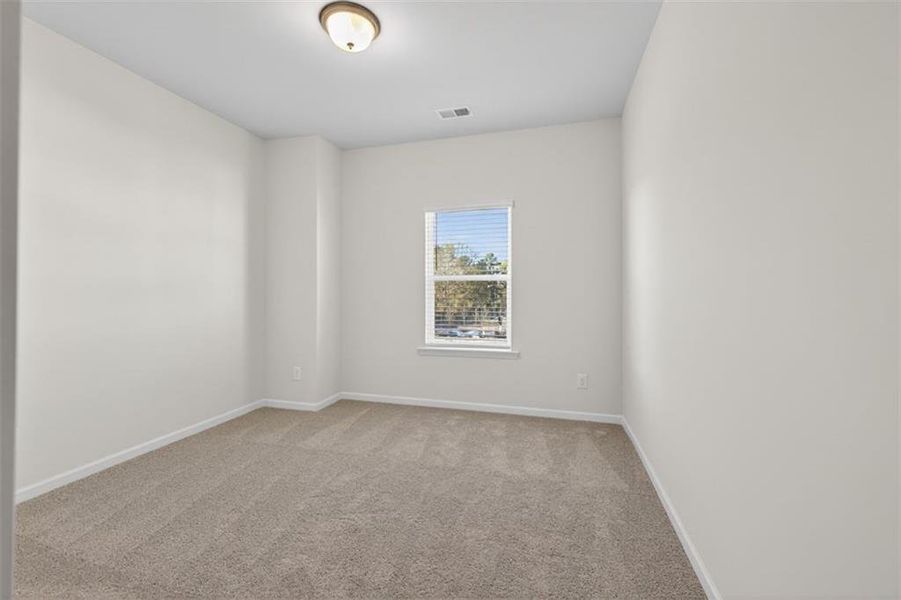 Spacious, unfurnished interior of a new home in Franklin Manor, Lawrenceville (Image 23).