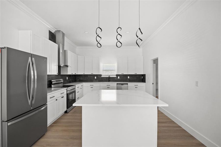 Furnished interior view inside a new home in , Mabank (Image 5).