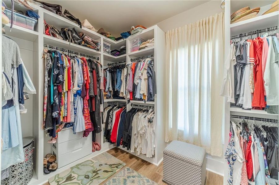 Furnished interior view inside a new home in , Hull (Image 5).