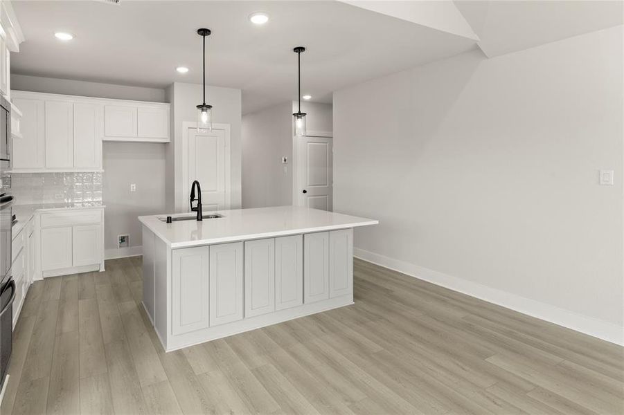 08. 1344 Chisos - Kitchen (3)