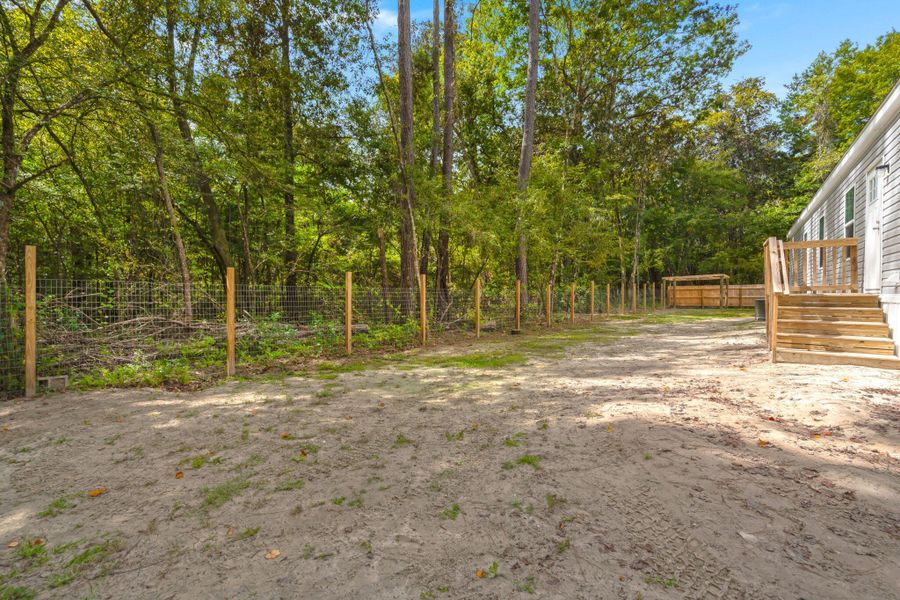 Natural landscape and outdoor views near in Ravenel (Image 20). Natural landscape and outdoor views near in Ravenel (Image 20).