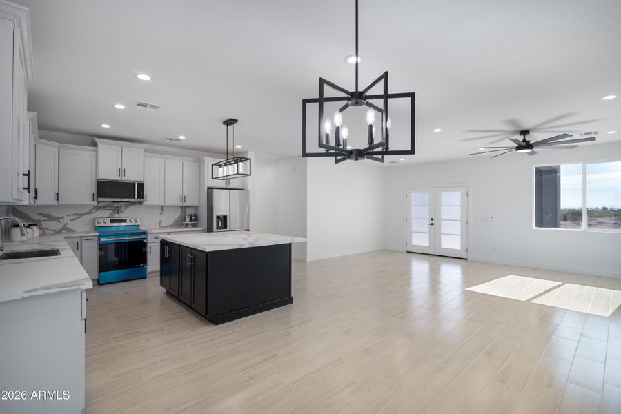 32744 W Bellview St-14