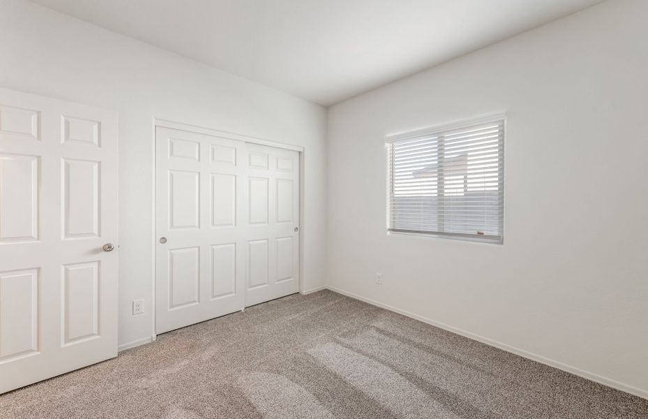 Spacious, unfurnished interior of a new home in Copper Falls, Buckeye (Image 18).