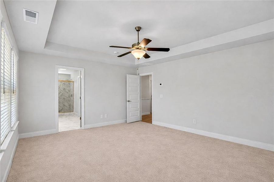 Spacious, unfurnished interior of a new home in Waters Edge, Mansfield (Image 15).