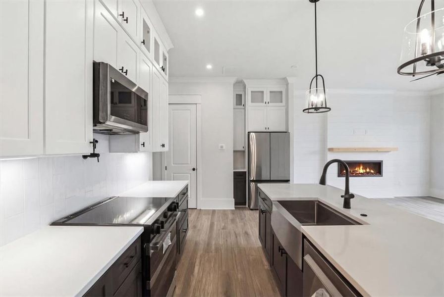 Furnished interior view inside a new home in , Braselton (Image 7).