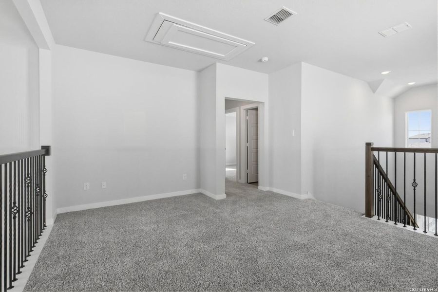 Spacious, unfurnished interior of a new home in Red Hawk Landing, San Antonio (Image 15).