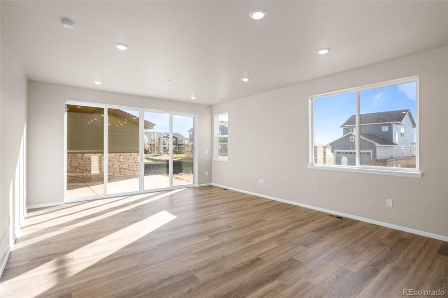 Spacious, unfurnished interior of a new home in Painted Prairie, Aurora (Image 31).
