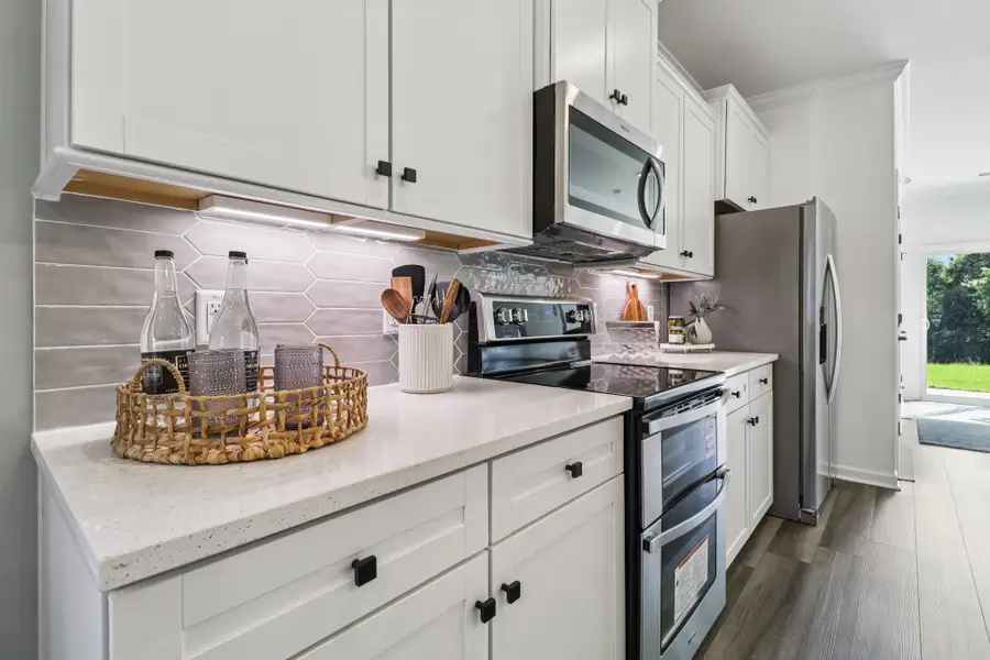 Representative furnished interior of a home built from the Briarwood II by Great Southern Homes in Bickley Station, Irmo (Image 11).