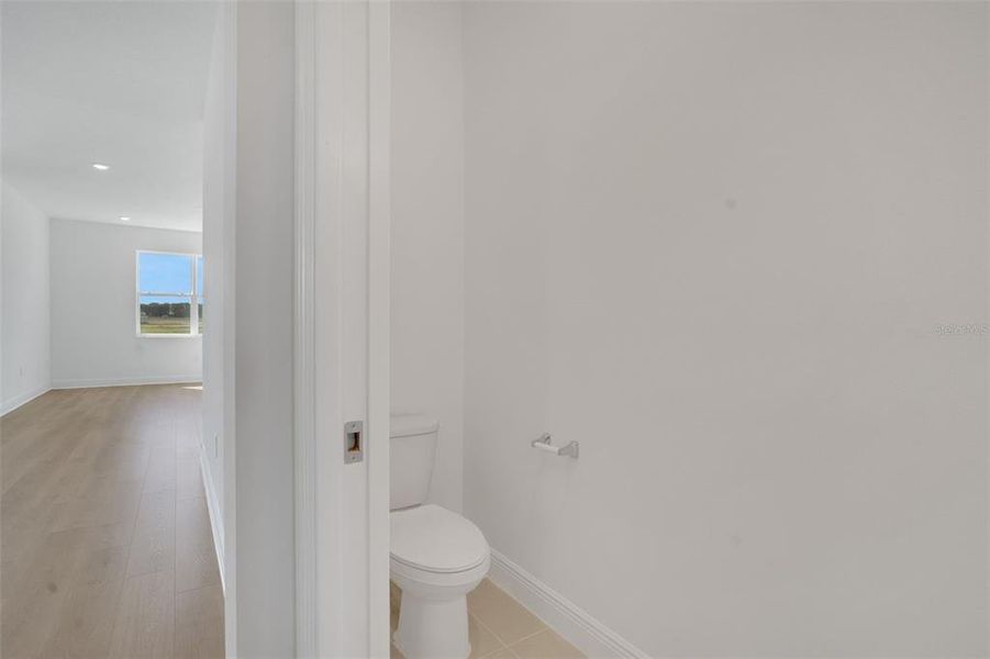 Spacious, unfurnished interior of a new home in Reserve at Hammock Oaks, Lady Lake (Image 14).