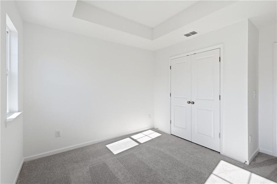 Spacious, unfurnished interior of a new home in Rosewood Farm, Lawrenceville (Image 26).