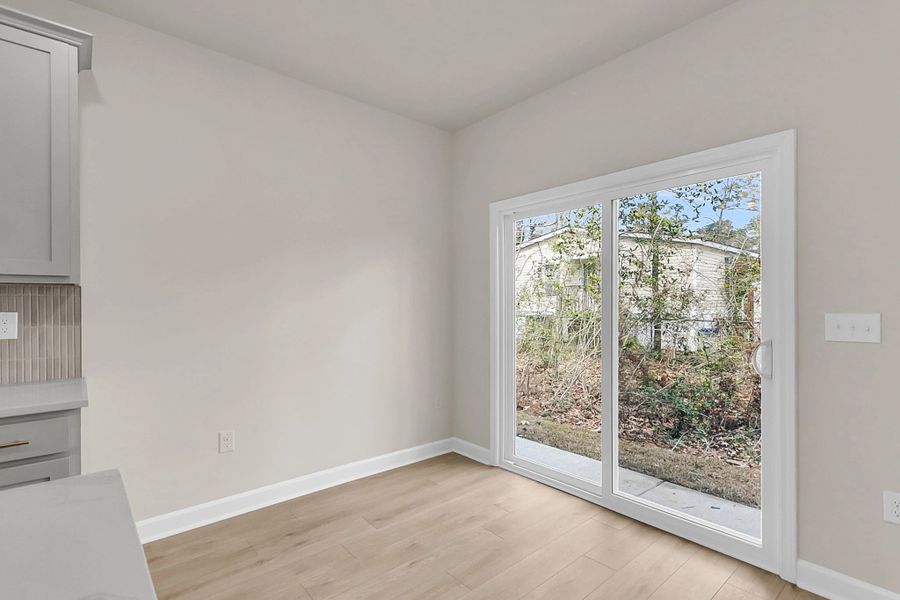 Spacious, unfurnished interior of a new home in Windward Village, Summerville (Image 9).