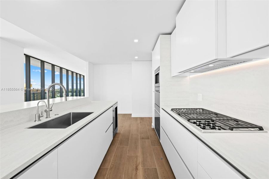 Spacious, unfurnished interior of a new home in Casamar, Pompano Beach (Image 42). Spacious, unfurnished interior of a new home in Casamar, Pompano Beach (Image 42).