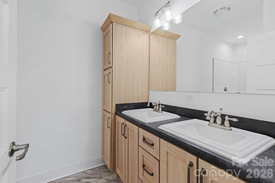 Primary ensuite