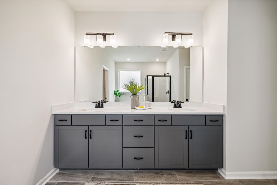 Representative furnished interior of a home built from the Juniper Ii by Beazer Homes in The Oaks, Goose Creek (Image 7).