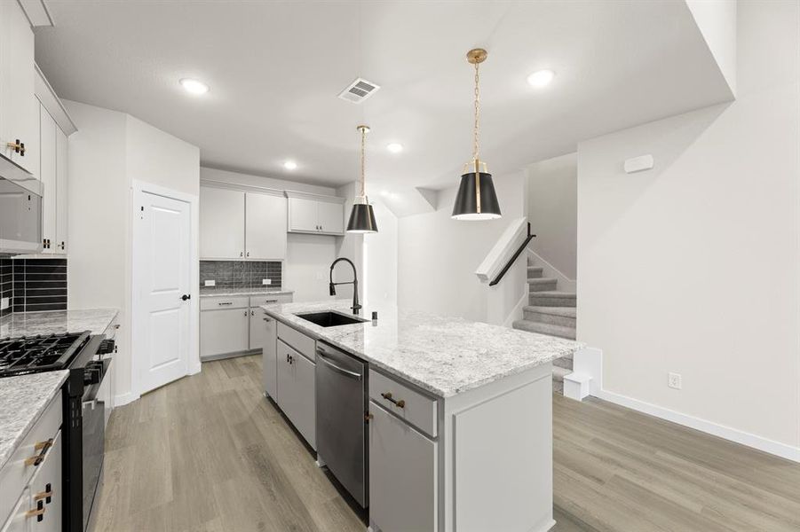 10. 1705 Morningside - Kitchen (3)