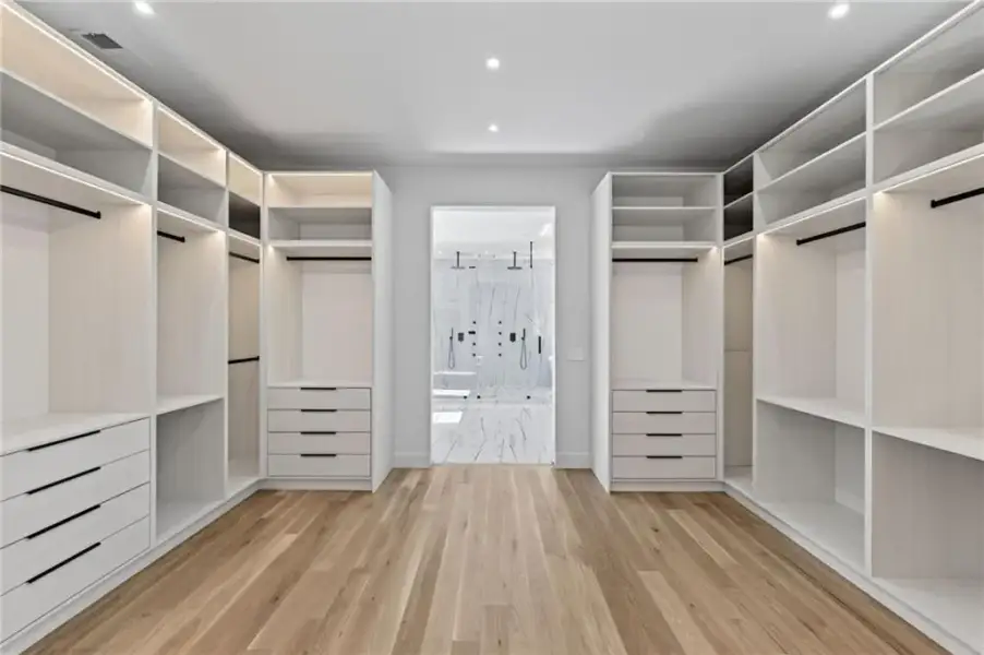 Image 117 of a home in .