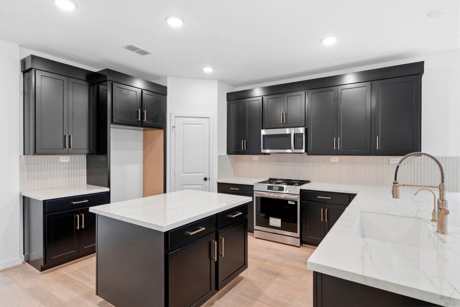 Furnished interior view inside a new home in Sienna 45', 50', Missouri City (Image 10).