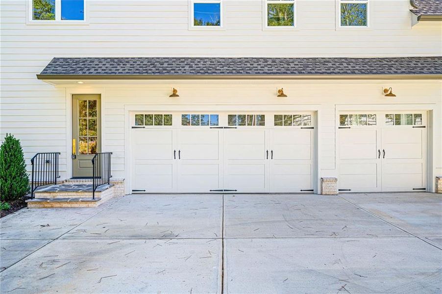 Image 33 of a home in .