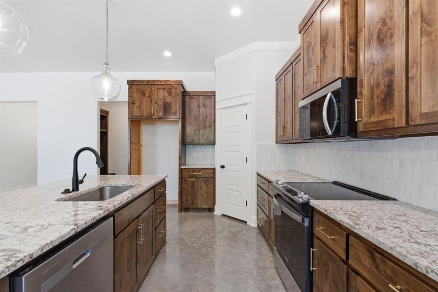 Furnished interior view inside a new home in , Weatherford (Image 7).