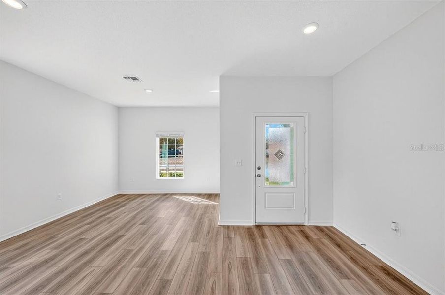 Spacious, unfurnished interior of a new home in , Deltona (Image 20).