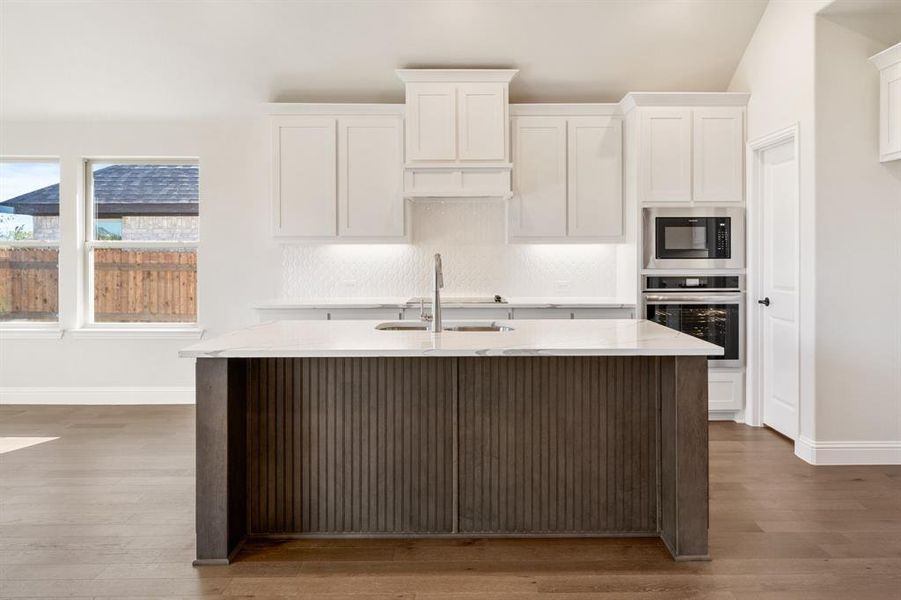 Furnished interior view inside a new home in The Retreat at North Grove 60, Waxahachie (Image 10).