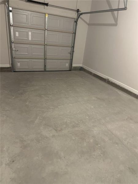 Spacious, unfurnished interior of a new home in , South Fulton (Image 7).