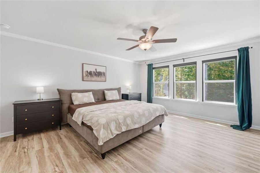 Furnished interior view inside a new home in Riverwood, Dallas (Image 20).