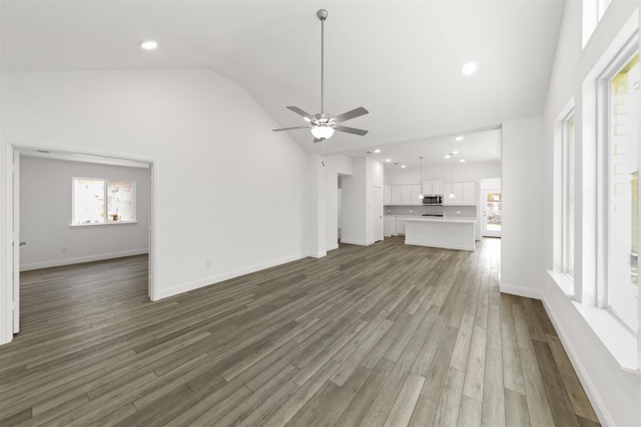 Spacious, unfurnished interior of a new home in Elevon, Lavon (Image 11).