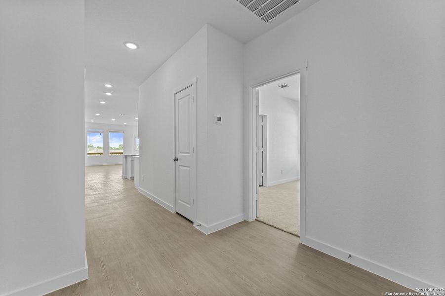 Spacious, unfurnished interior of a new home in Waterwheel, San Antonio (Image 20).