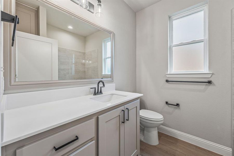 Furnished interior view inside a new home in , Glen Rose (Image 12). Furnished interior view inside a new home in , Glen Rose (Image 12).