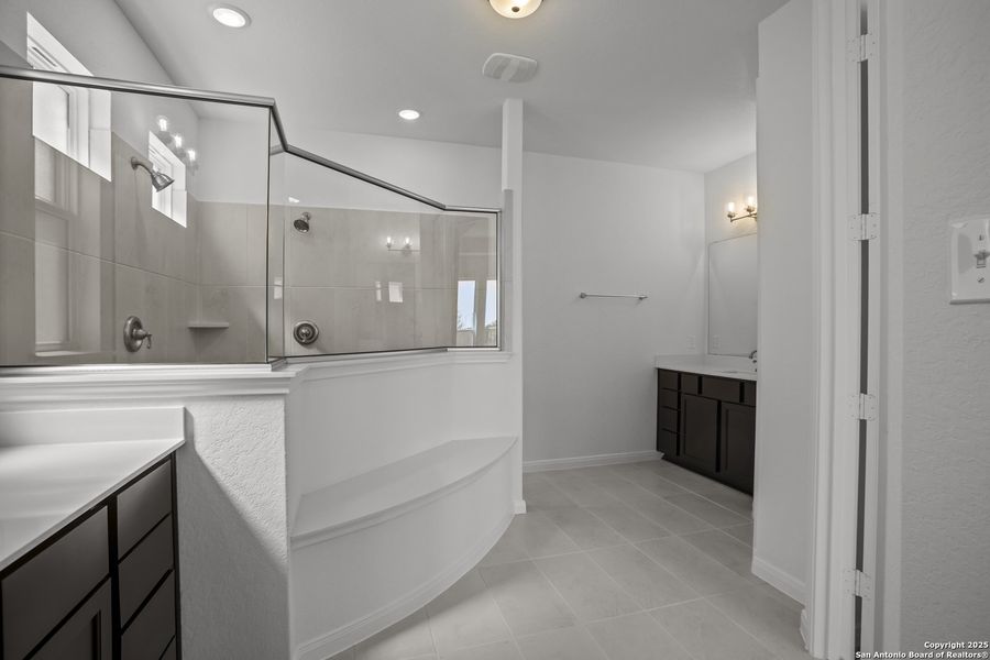 Furnished interior view inside a new home in Stillwater Ranch 60', San Antonio (Image 12).