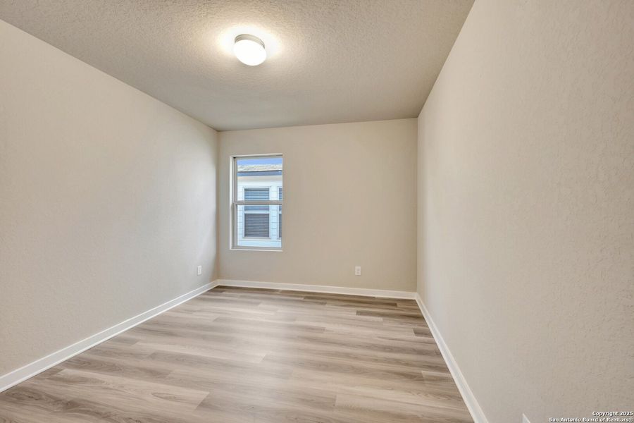 Spacious, unfurnished interior of a new home in Winding Brook, San Antonio (Image 19). Spacious, unfurnished interior of a new home in Winding Brook, San Antonio (Image 19).