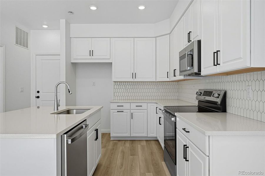 17145 W 91st Lane ~ Ready Now 17145 W 91st Lane ~ Ready Now