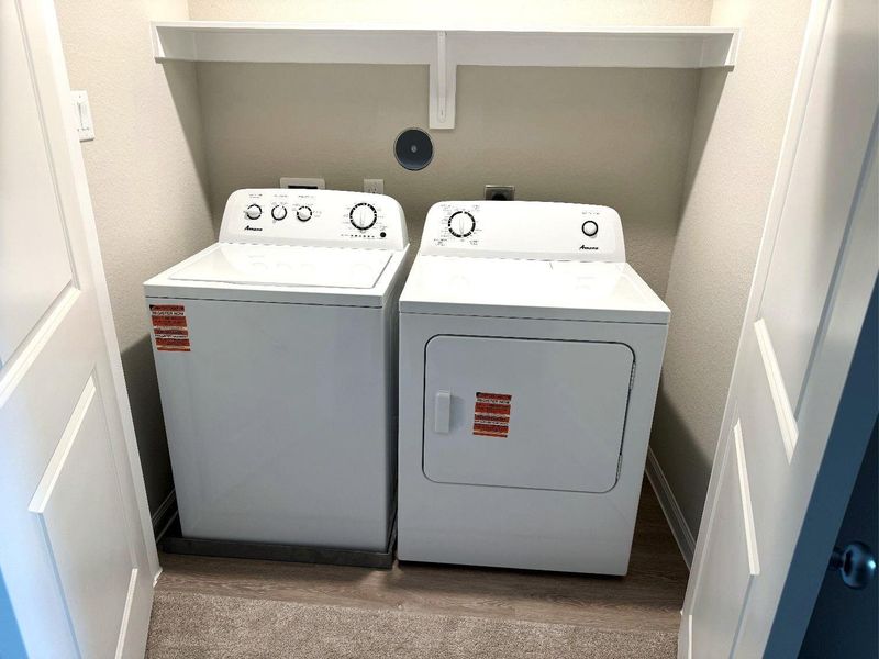 Washer/Dryer Included with acceptable offer.